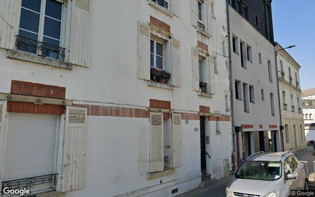 Façade : 13 place Dublineau, Tours